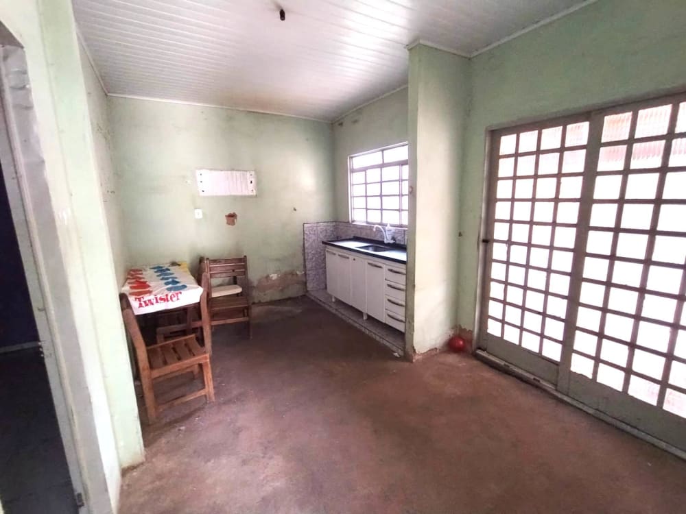 CASA PRÓXIMO AO SUPERMERCADO ELDORADO