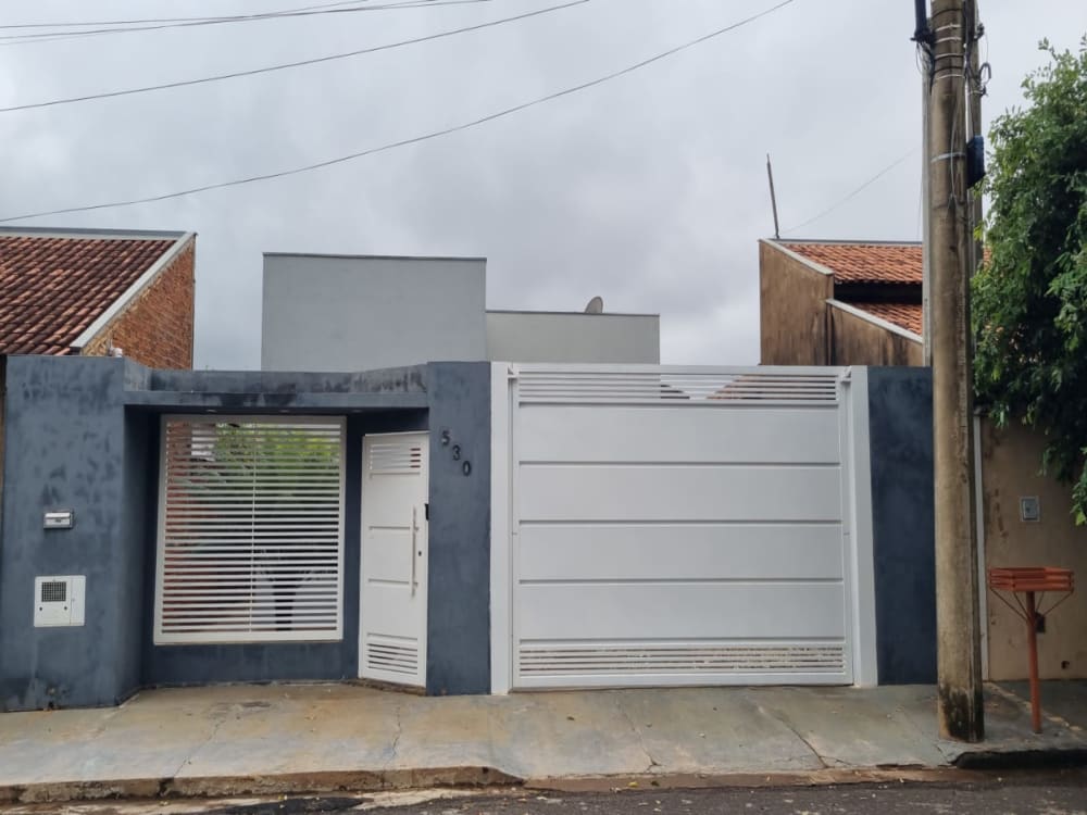 CASA NO JARDIM DO LAGO 1
