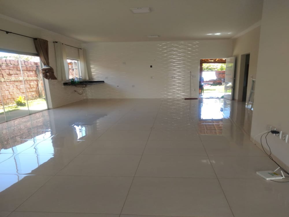 CASA NO JARDIM DO LAGO 1