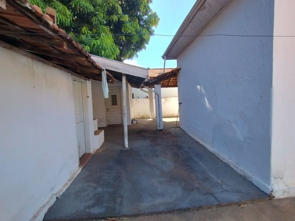 CASA NO CENTRO, ÓTIMA LOCALIZAÇÃO