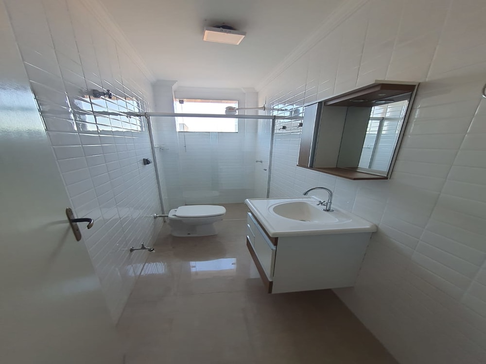 APARTAMENTO REFORMADO NO EDIFÍCIO ADÍLIA 