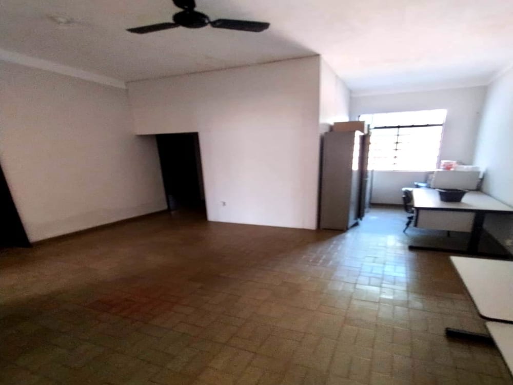 IMÓVEL COM ÓTIMO TERRENO NO CENTRO