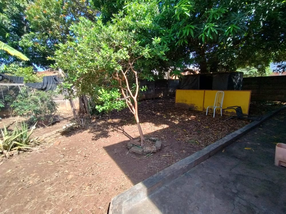 IMÓVEL COM ÓTIMO TERRENO NO CENTRO