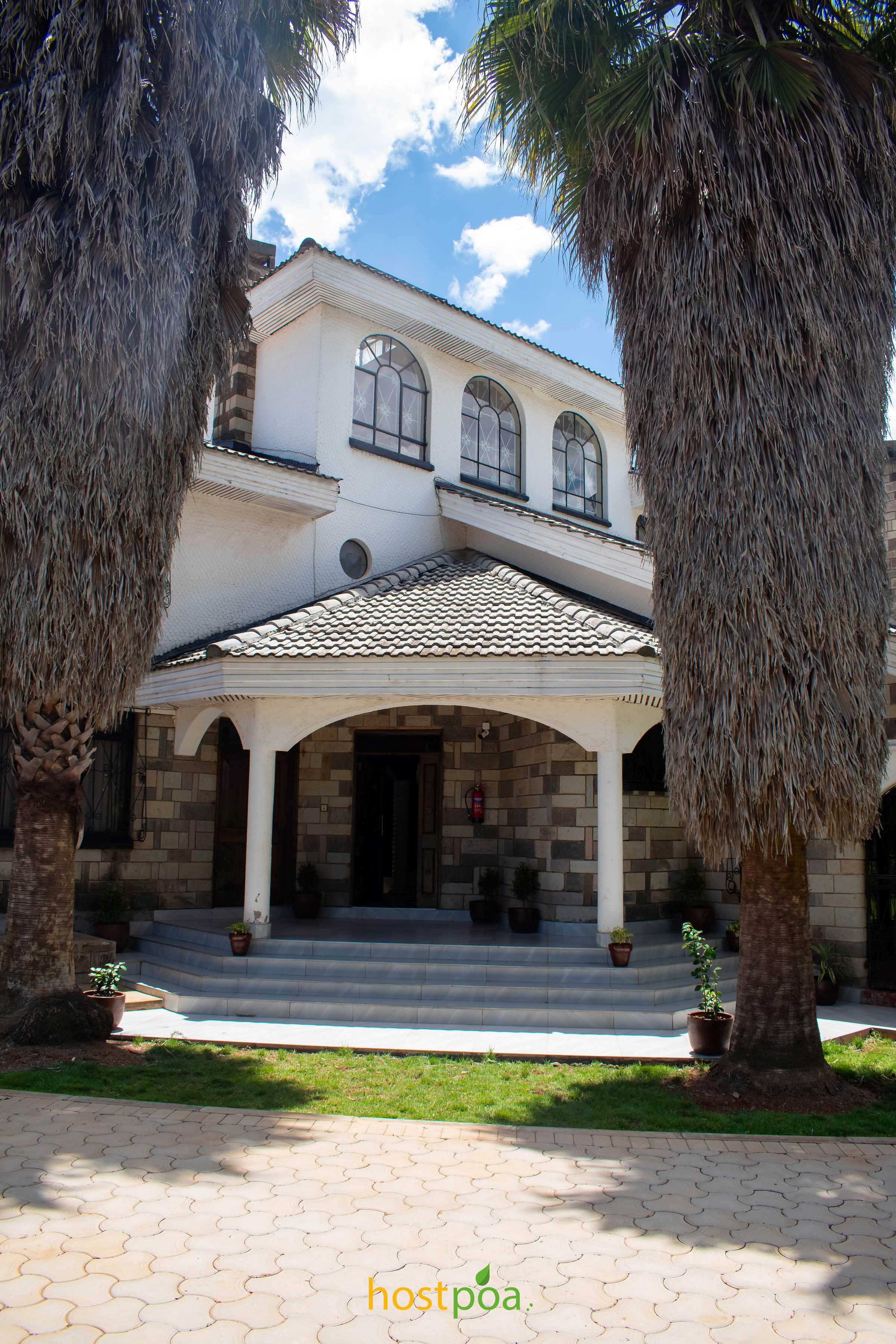 Cozy 1 bedroom Elgon view