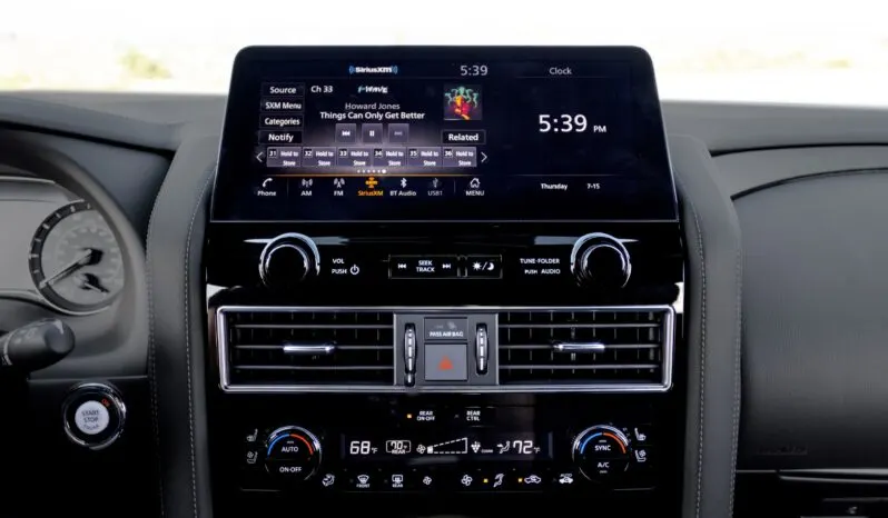 Infiniti QX80 lleno