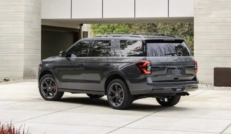 Ford Expedition Stealth lleno