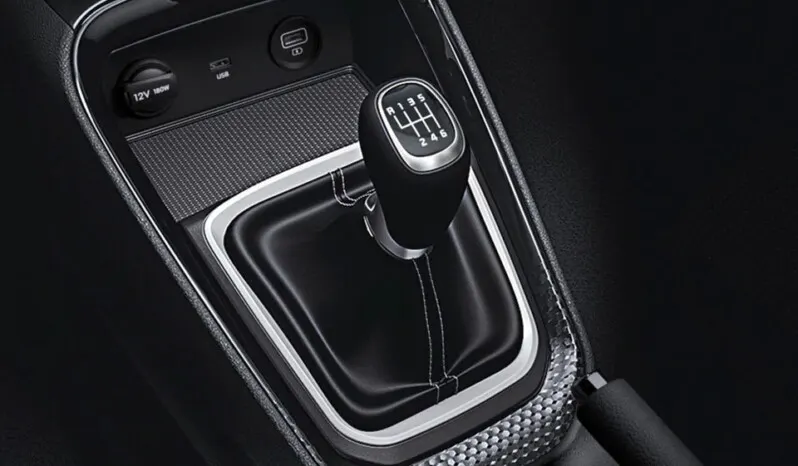 Kia Sonet: Sport Plus Manual lleno