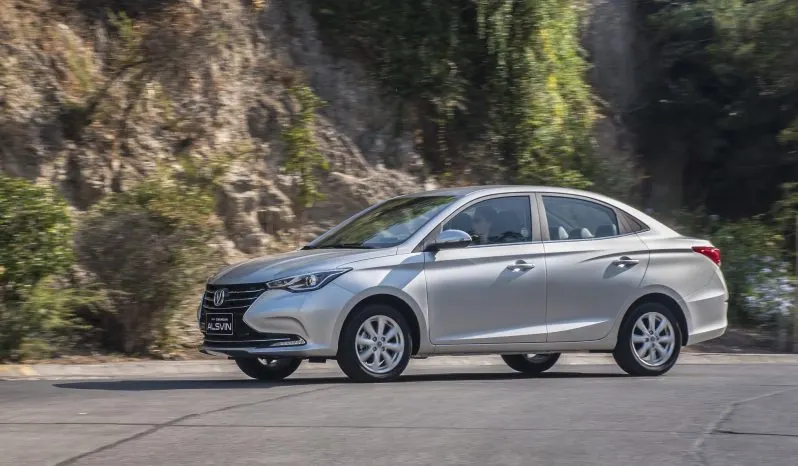 Changan Alsvin lleno
