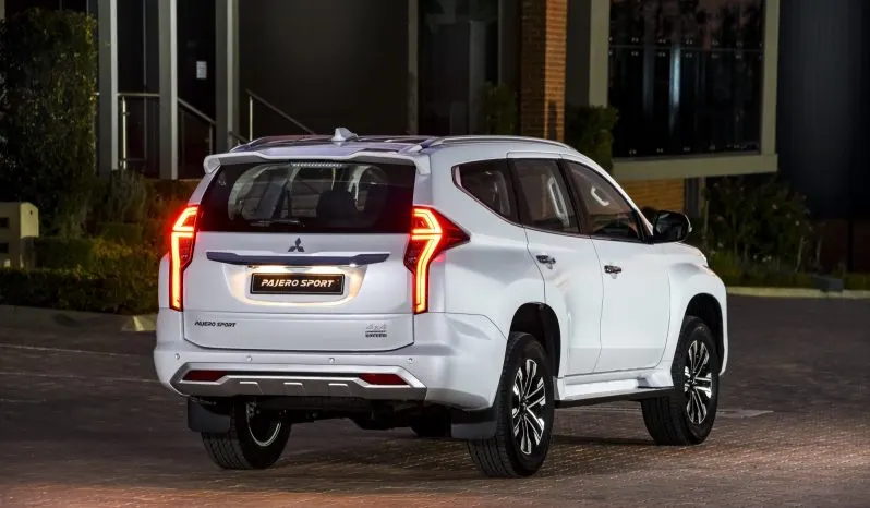 Mitsubishi Montero Sport GLX lleno