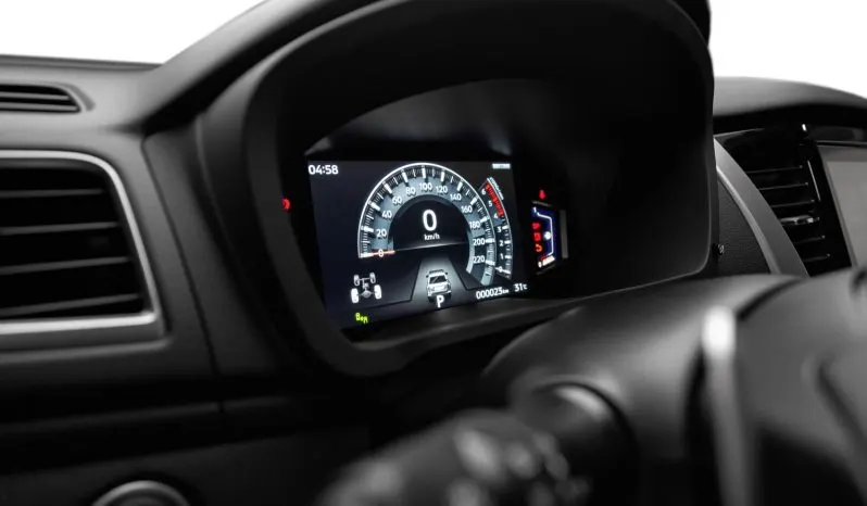 Mitsubishi Montero Sport GLX lleno