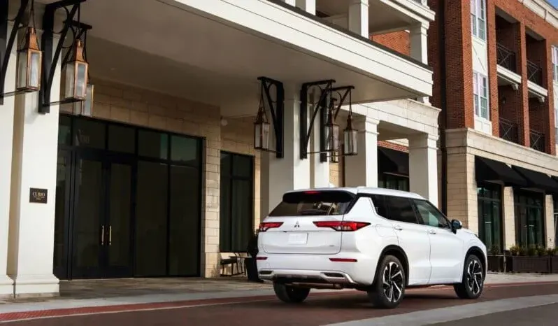 Mitsubishi Outlander: P-Line AWD lleno
