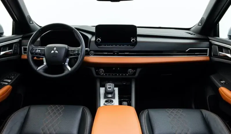 Mitsubishi Outlander: P-Line AWD lleno