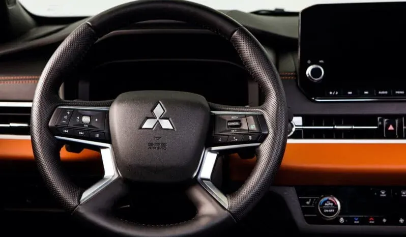 Mitsubishi Outlander: P-Line AWD lleno