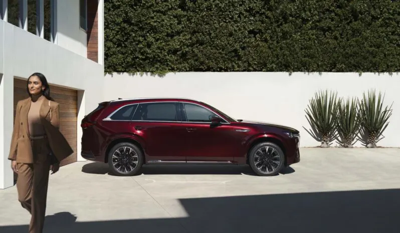 Mazda CX-90: Signature lleno