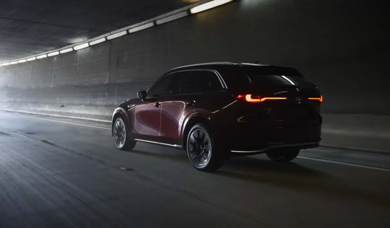 Mazda CX-90: Signature lleno