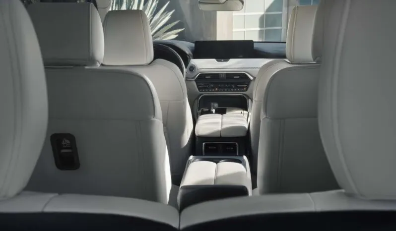 Mazda CX-90: Signature lleno
