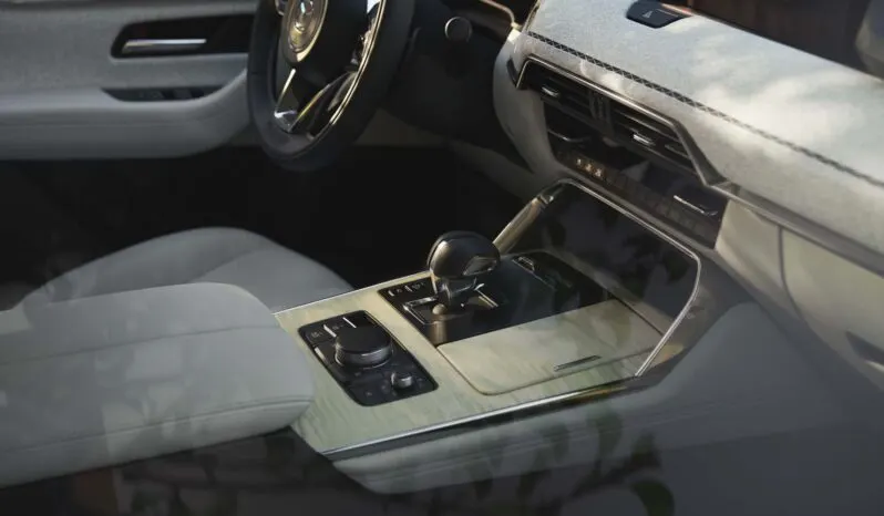 Mazda CX-90: Signature lleno