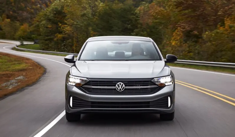Volkswagen Jetta: Trendline lleno