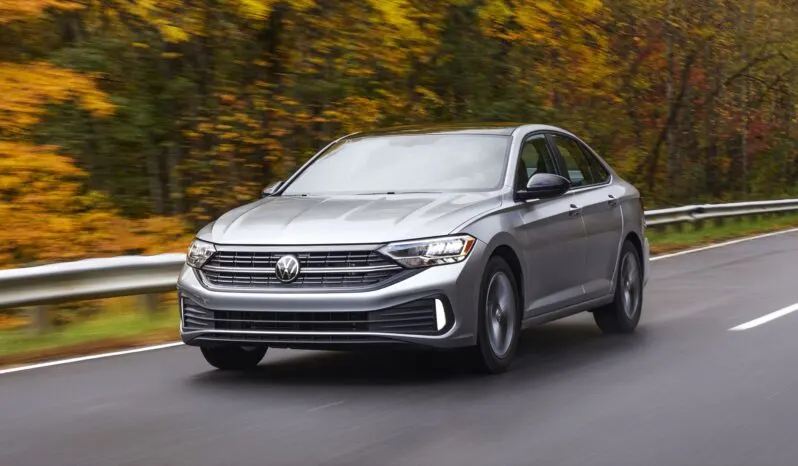 Volkswagen Jetta: Trendline lleno