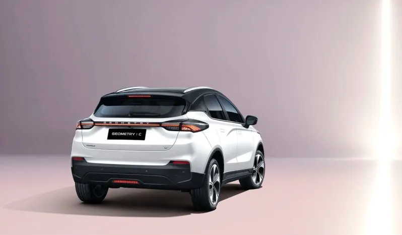 Geely Geometry C lleno