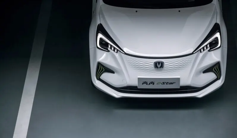 Changan E-Star lleno
