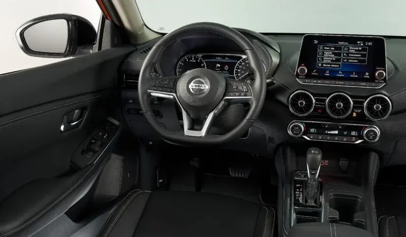 Nissan Sentra: Advance lleno