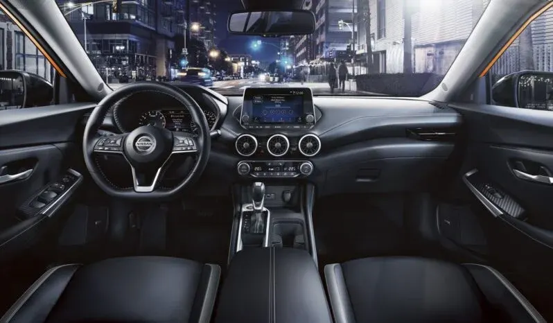 Nissan Sentra: Advance lleno