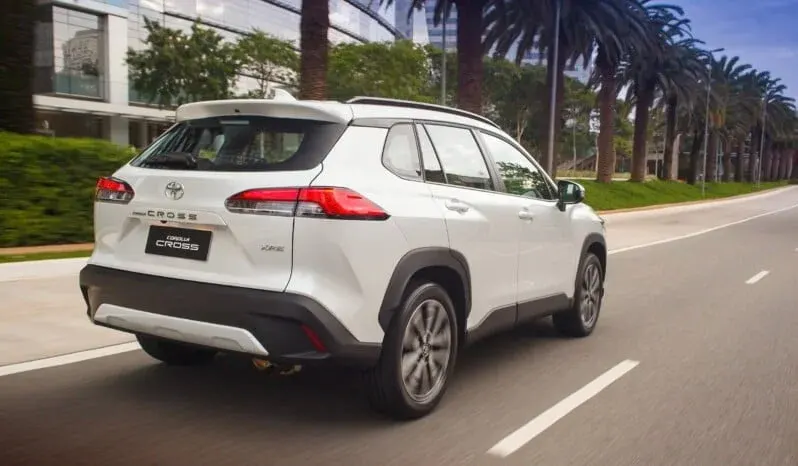 Toyota Corolla Cross: Base lleno