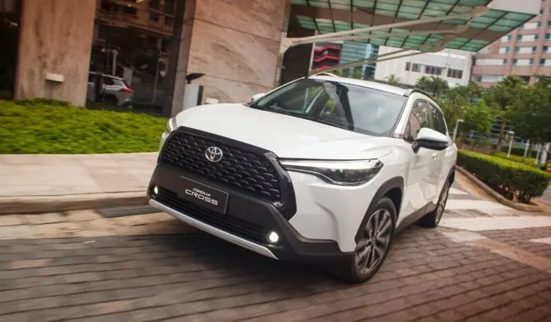 Toyota Corolla Cross: Base lleno