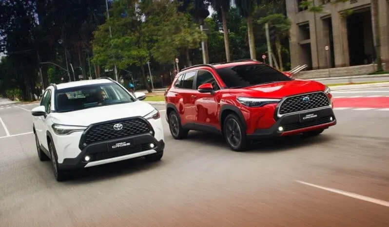 Toyota Corolla Cross: Base lleno