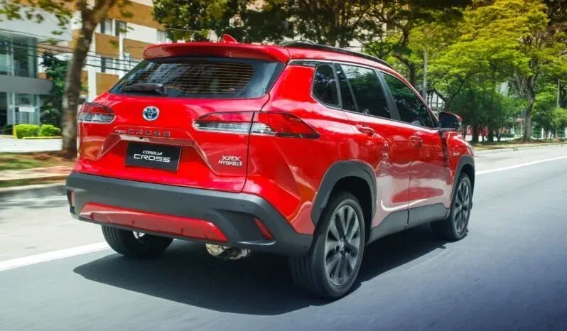 Toyota Corolla Cross: Intermedio lleno