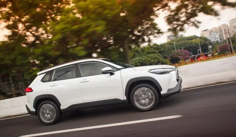Toyota Corolla Cross: Intermedio lleno