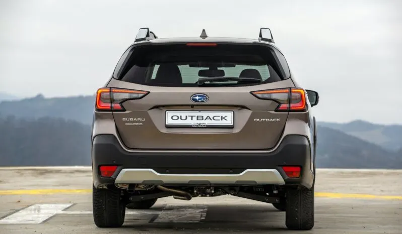 Subaru Outback Touring lleno