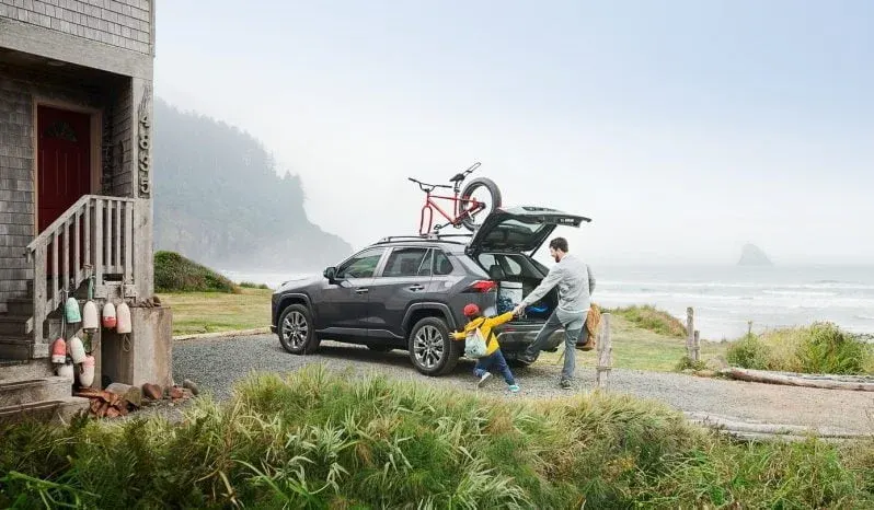 Toyota RAV4: Base lleno