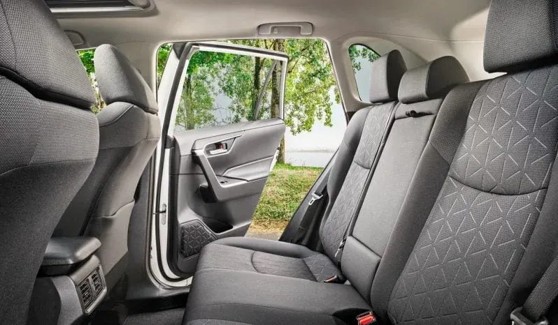 Toyota RAV4: Base lleno