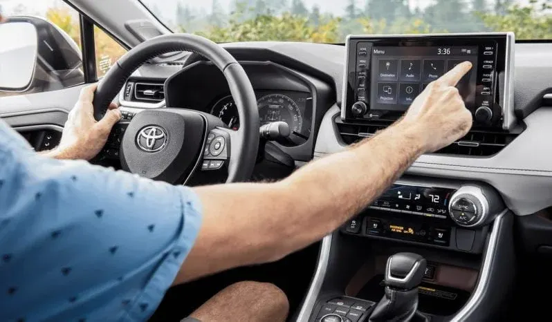 Toyota RAV4: Base lleno