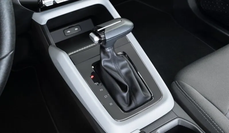 Chevrolet Aveo: Full AT lleno