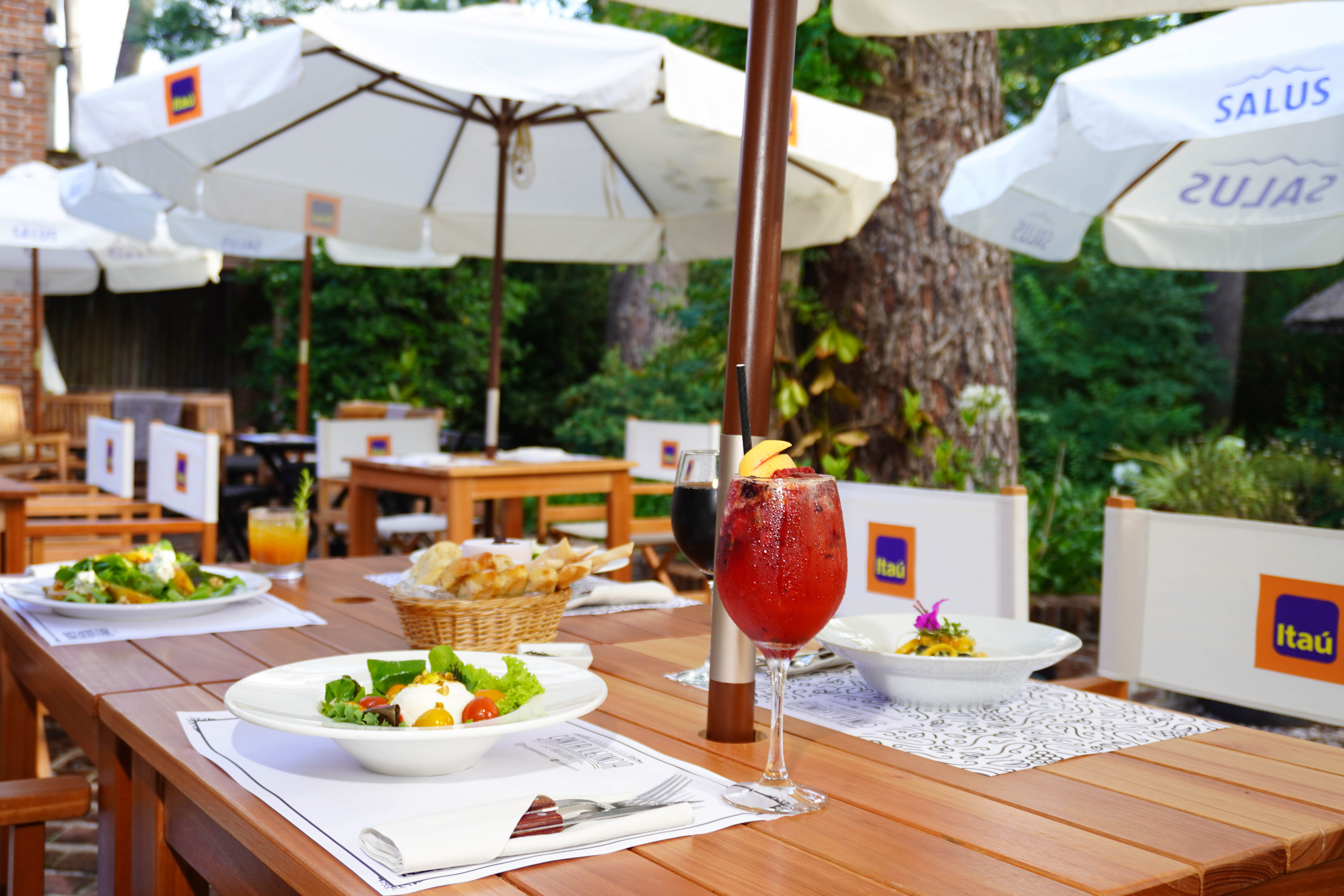 Santa Leoncia Bar & Grill