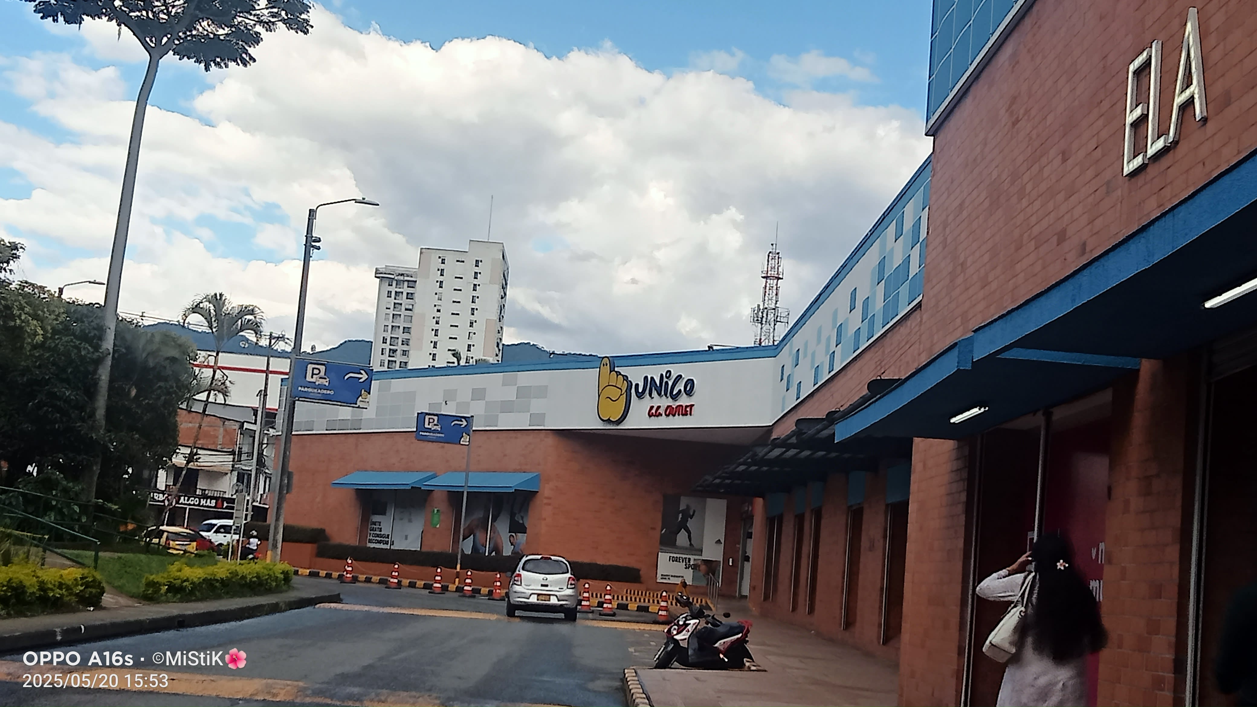 Único Centro Comercial - Outlets