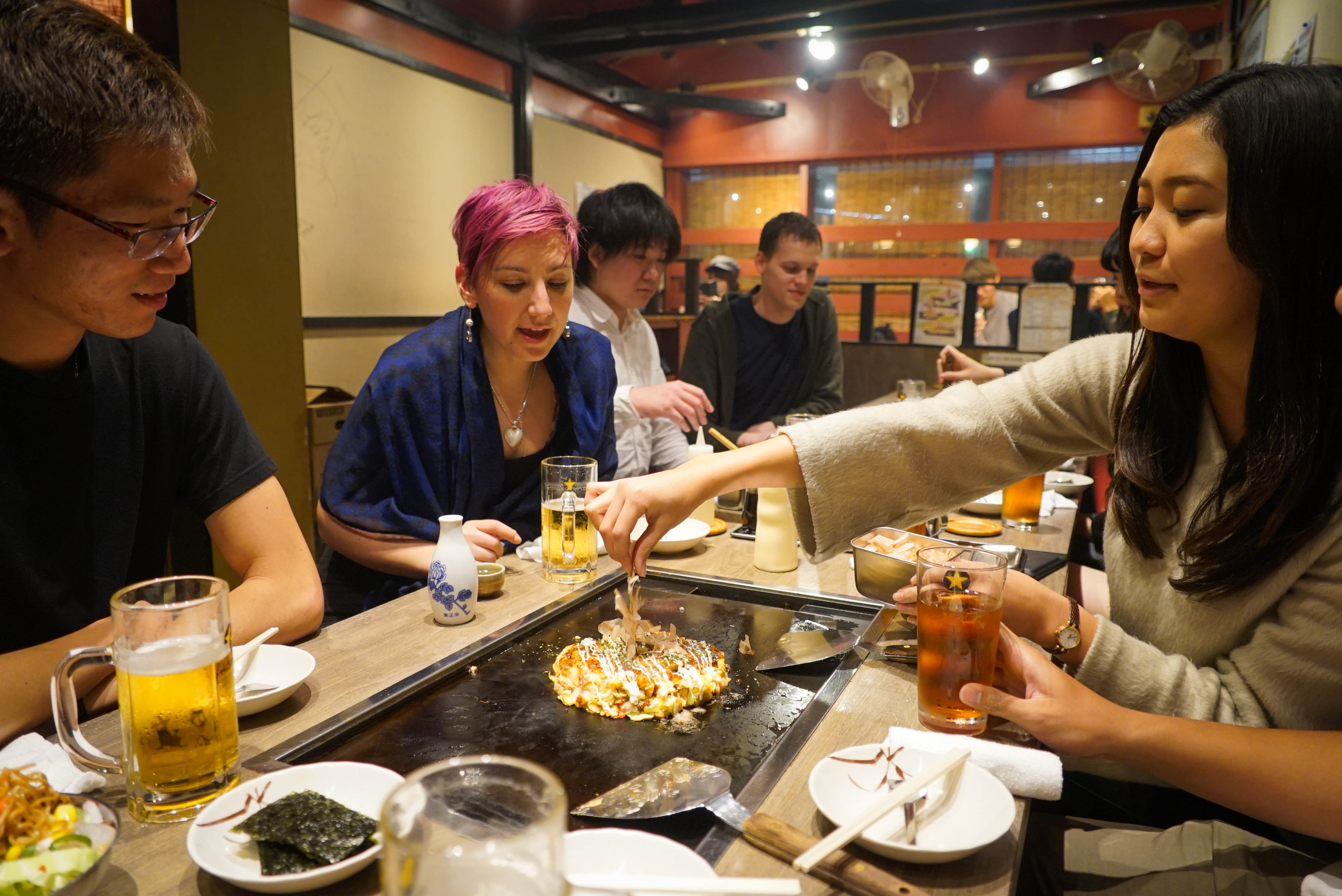 Enjoy cooking Monja-yaki with everyone!