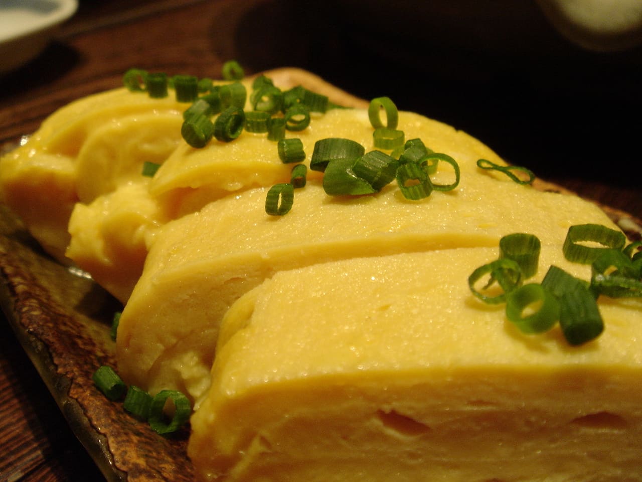 Rolled thin omelet including dashi