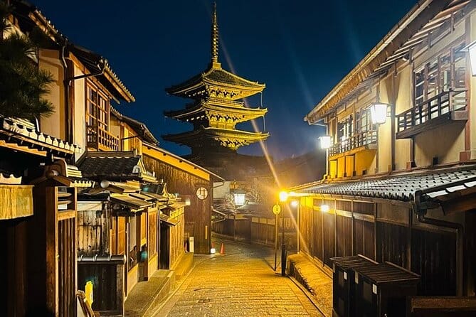 Kyoto Gion District small group walking tour