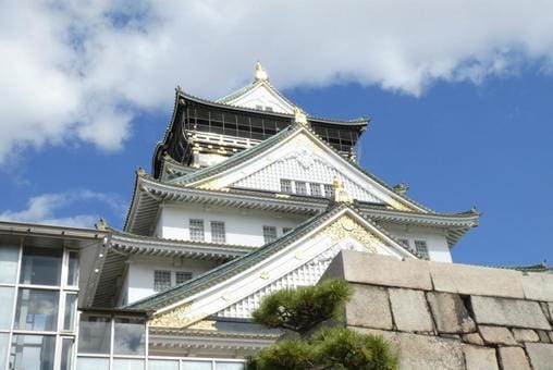 Osaka Castle and the Sky