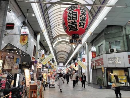 Tenjinbashisuji Shotengai