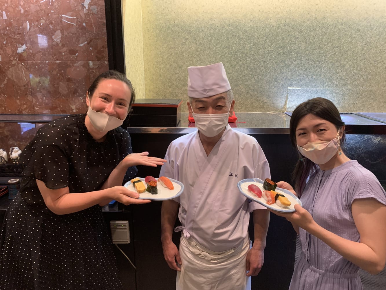 Sushi-making class taught by a professional master sushi chef and