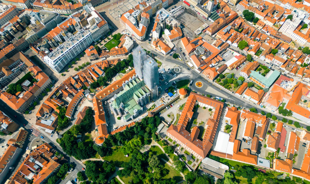 Új lakások hulláma Szegeden: mit hoz a kínálat robbanása az árakban és a vevőknek?
