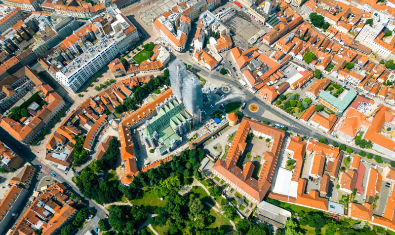 Új lakások hulláma Szegeden: mit hoz a kínálat robbanása az árakban és a vevőknek?