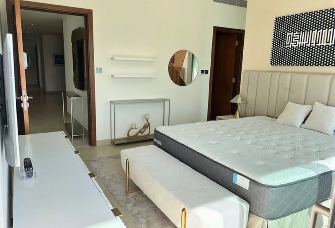 Topside- Waterfront - Furnished- Opulent Community — image 4