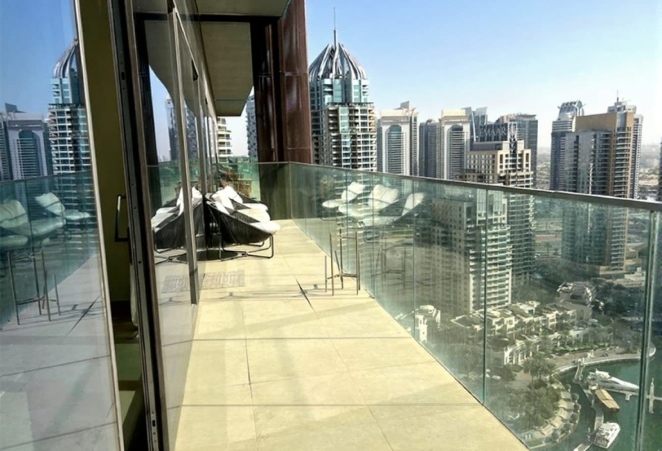 Topside- Waterfront - Furnished- Opulent Community — image 10