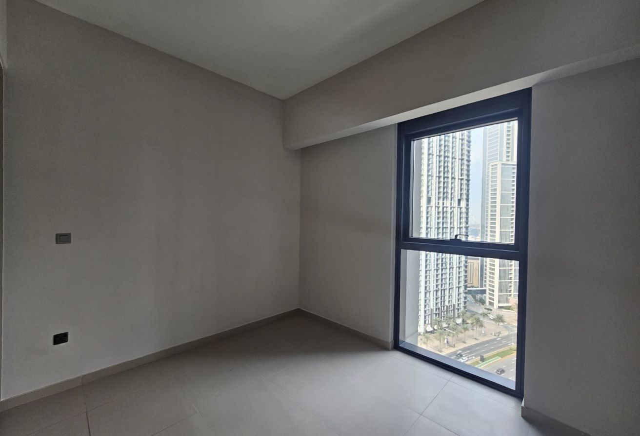 Elegant Apartment | Prime Location | Ready To Move — image 5